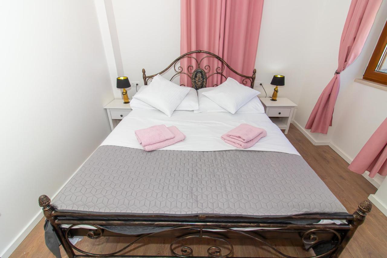 Luxury Apartments Iris Мостар Екстер'єр фото