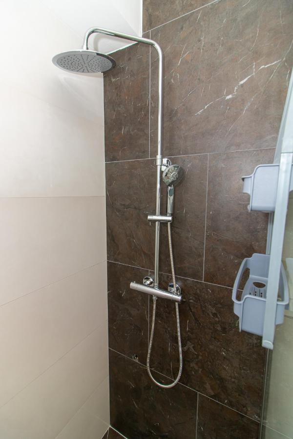 Luxury Apartments Iris Мостар Екстер'єр фото