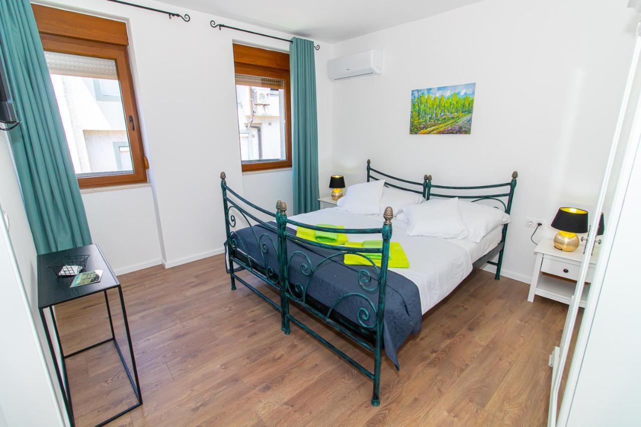 Luxury Apartments Iris Мостар Екстер'єр фото