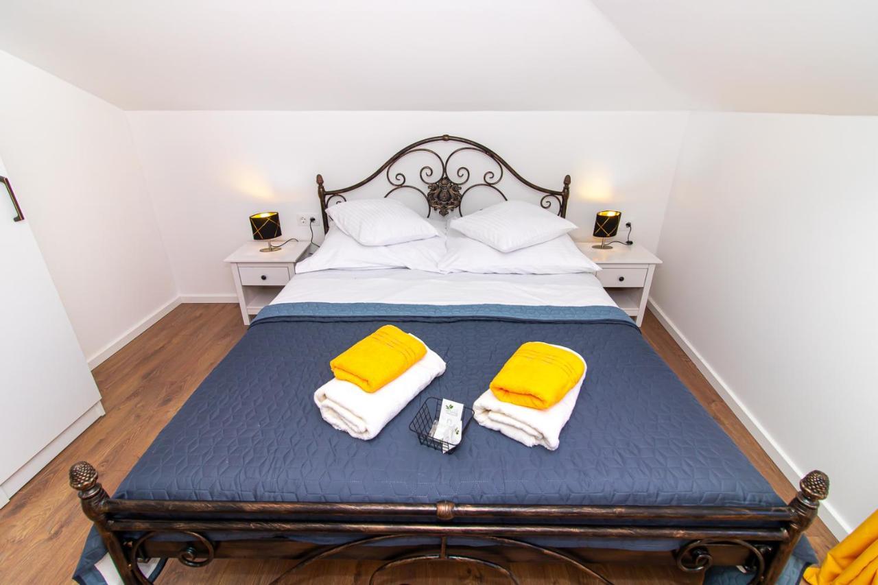 Luxury Apartments Iris Мостар Екстер'єр фото